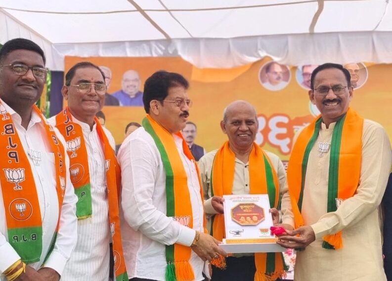 कार्यकर्त्यांच्या बळावर आज भारतीय जनता पक्ष जगात एक नंबर आमदार सुरेश भोळे राजू मामा